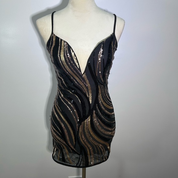 Sarah La Dresses & Skirts - Sarah La black and gold sequin plunge neck mini bodycon dress